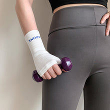 Load image into Gallery viewer, Sabona of London Hand Support. Sizes Small / Medium, Large / Extra Large, XXL.