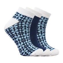 Load image into Gallery viewer, 2026 Surprizeshop 3 Pairs of Ladies Printed Golf Trainer Socks 3 Pack - Pink Viola, Navy Viola or Watercolour Petal.
