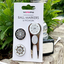 Load image into Gallery viewer, Surprizeshop Divot Tool and 3 Hand Enameled Golf Ball Markers. Daisy, Crystal or Lace

